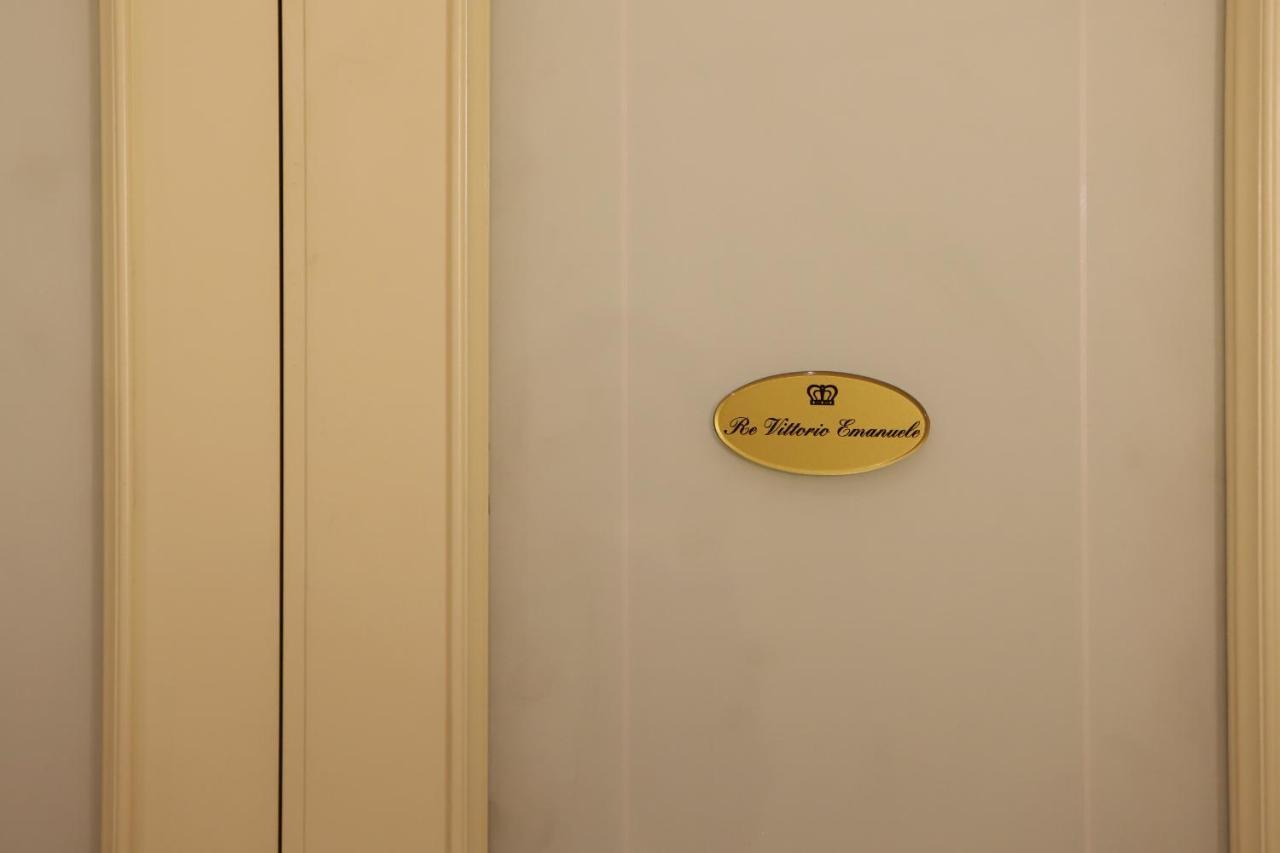 Piazza Dante Suites By Wonderful Italy Nápoles Exterior foto